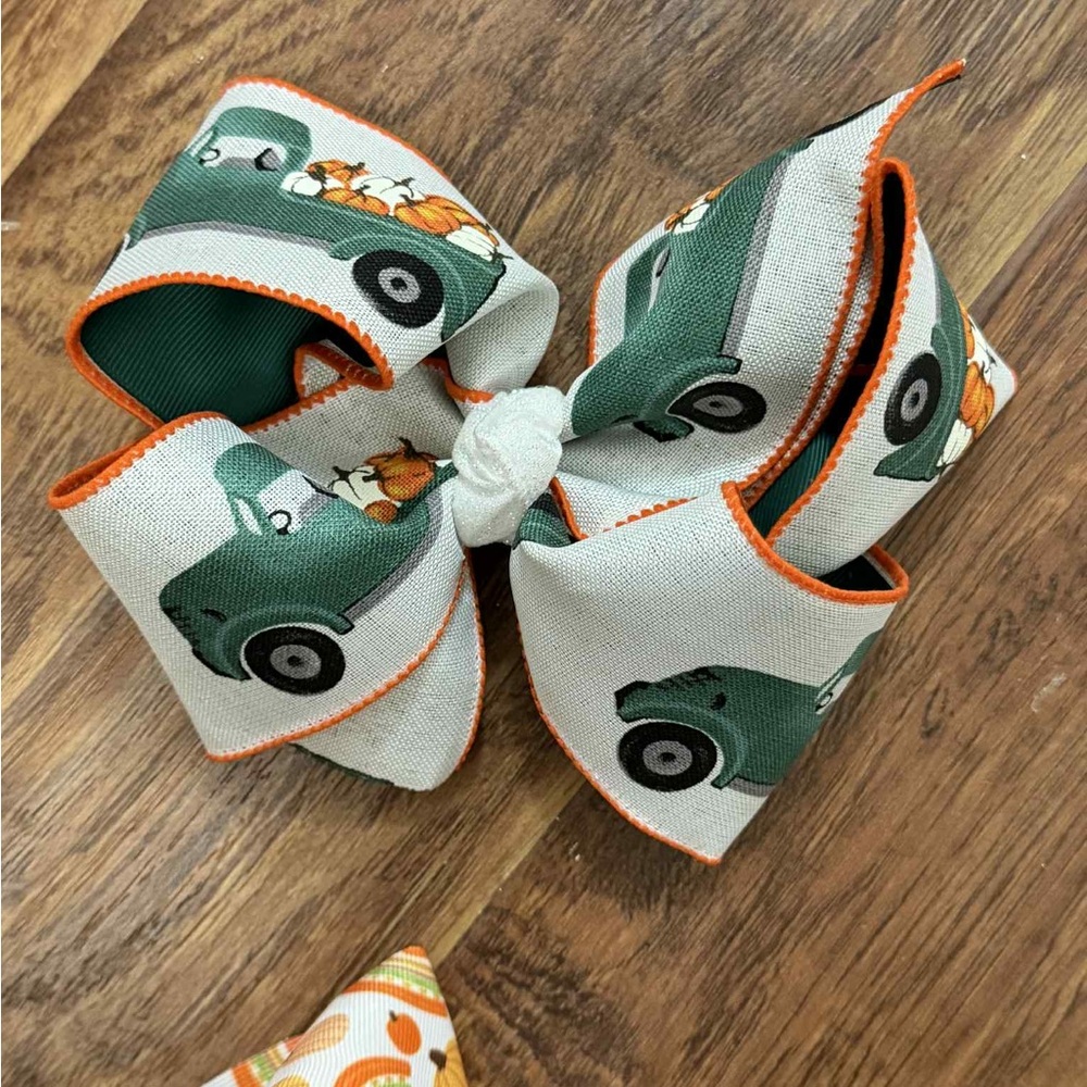 Kids Green and Orange Car Print Bow